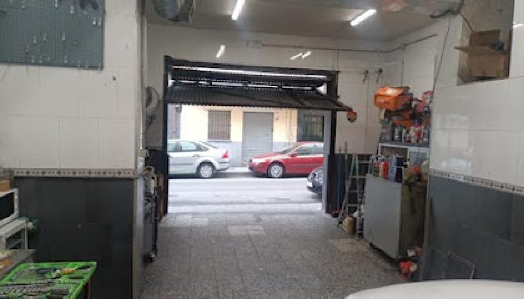 Imagen de Talleres Gadir | Taller mecanico de coches en Madrid