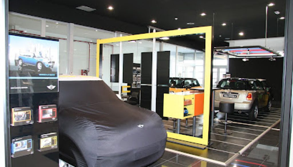 Imagen de BMW y MINI - Alonso Pineda