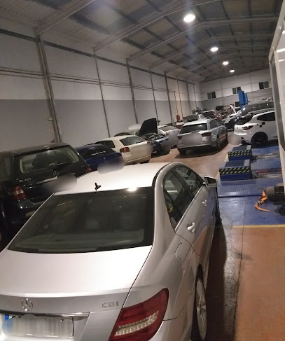 Llacer Automotive
