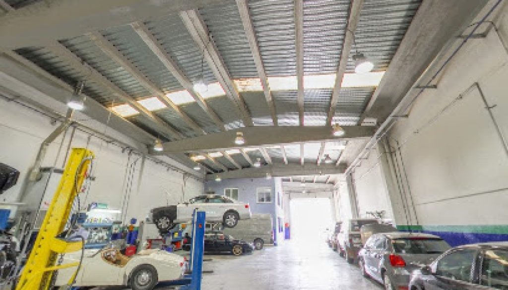 Imagen de Tallers Sant Jordi SL- Taller mecanico para coches