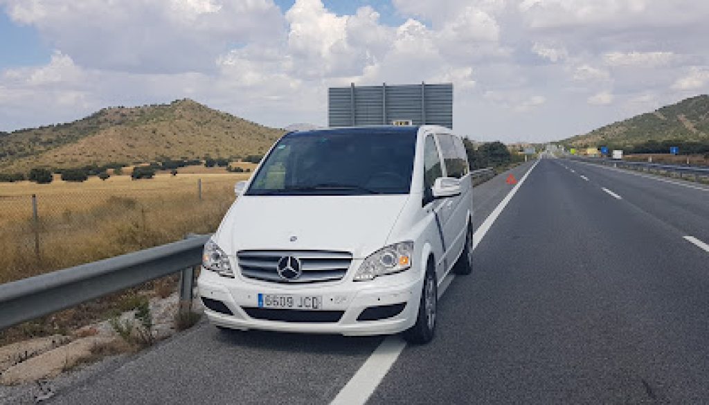 Imagen de Talleres Grial - Mercedes - Benz