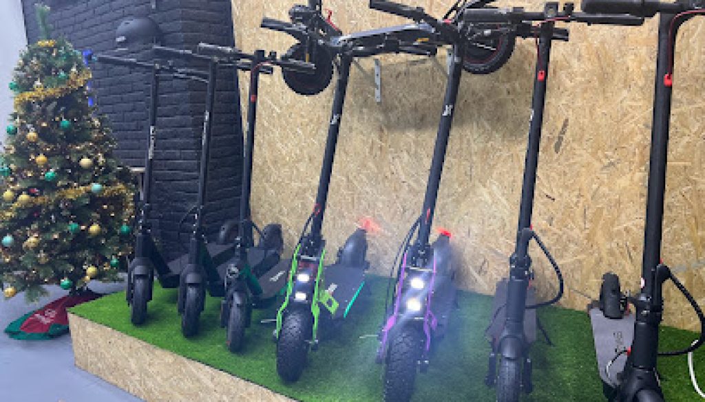 Imagen de TIENDA Y TALLER DE PATINETES ELECTRICOS & E-BIKE / ELECTRIC WAY / REPARACION Y PERSONALIZACION DE PATINETES ELECTRICOS