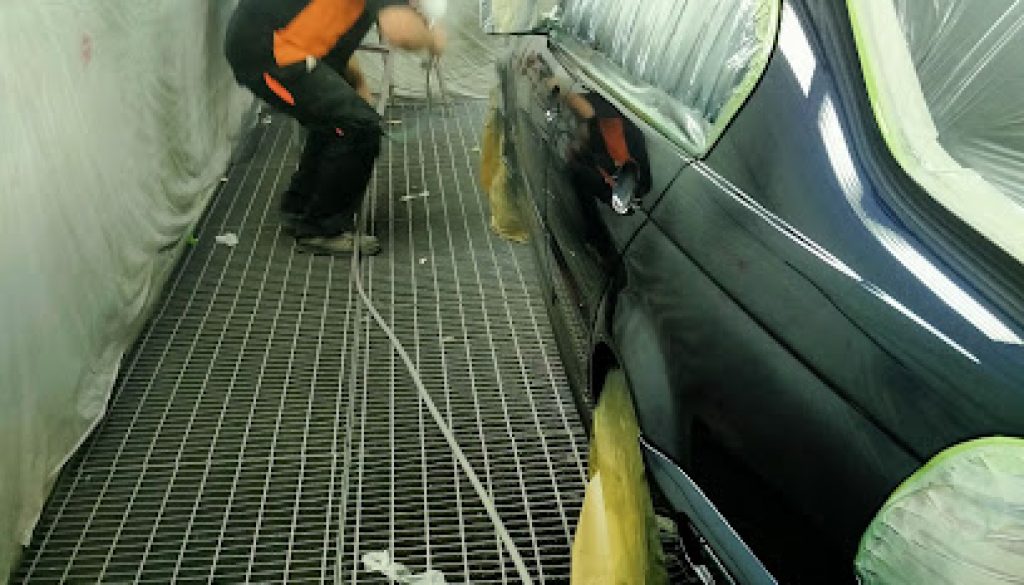 Imagen de TALLERES LAYROCAR
